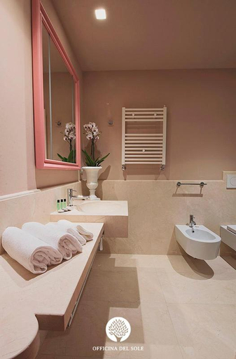 Bathroom 4, Officina del Sole, Fermo