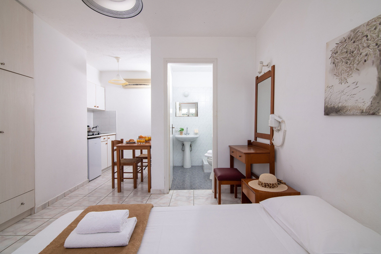 Bedroom 5, Golden Valentin Apartments, Crete