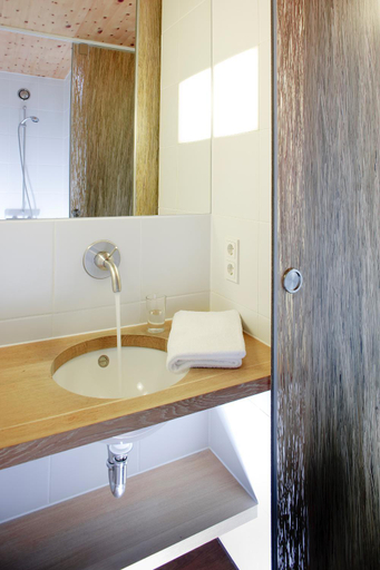 Bathroom 3, Horger Biohotel Und Tafernwirtschaft, Freising
