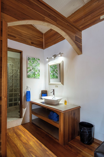 Others 5, Pangea Lodge, Talamanca