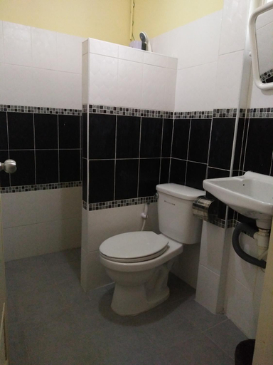 Bathroom 3, Jimmy and Jeng Homestay, Muang Chiang Mai
