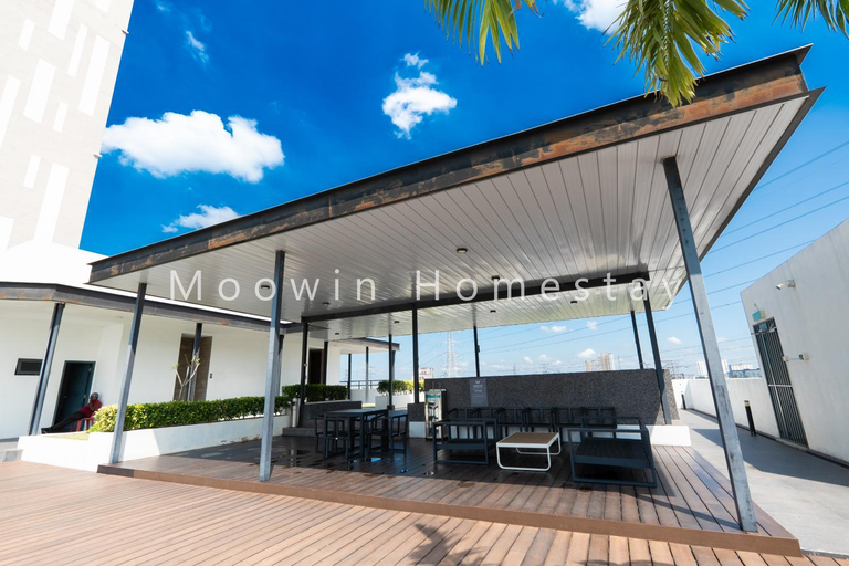 Exterior & Views 26