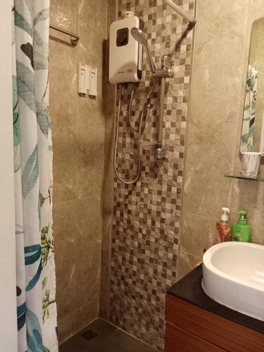 Bathroom 13