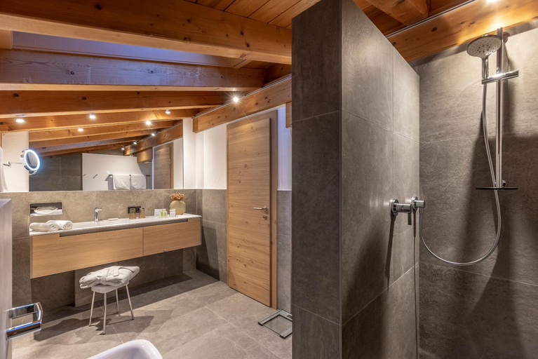Bathroom 4, Defereggental Hotel & Resort, Lienz
