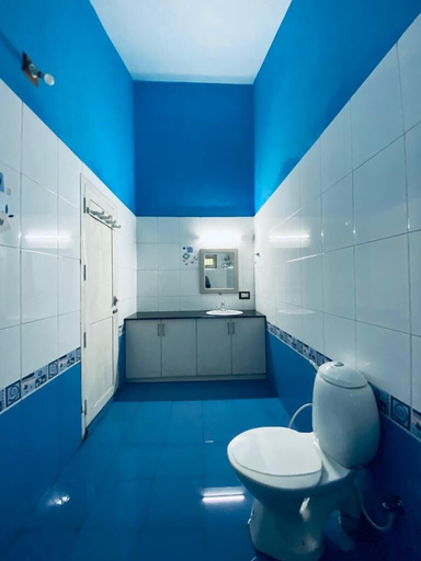 Bathroom 3, Cloud 9 Villa, Idukki