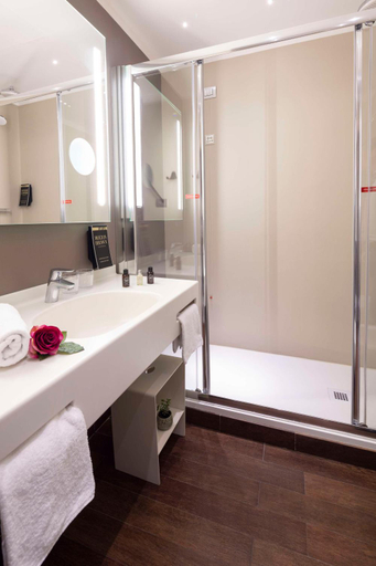 Bathroom 8