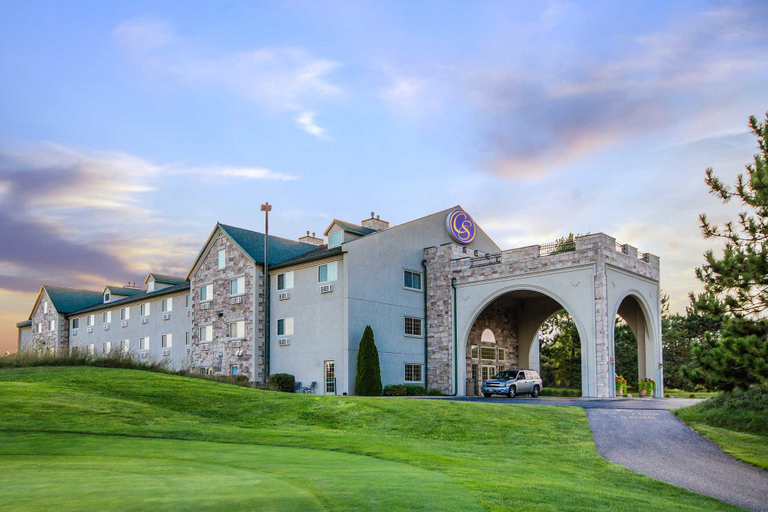 Exterior & Views 1, Comfort Suites at Par 4 Resort, Waupaca