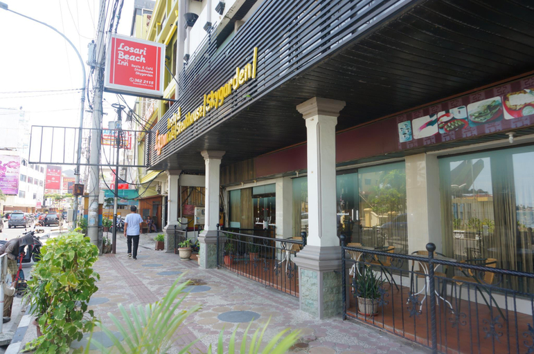 5, Losari Beach Inn, Makassar