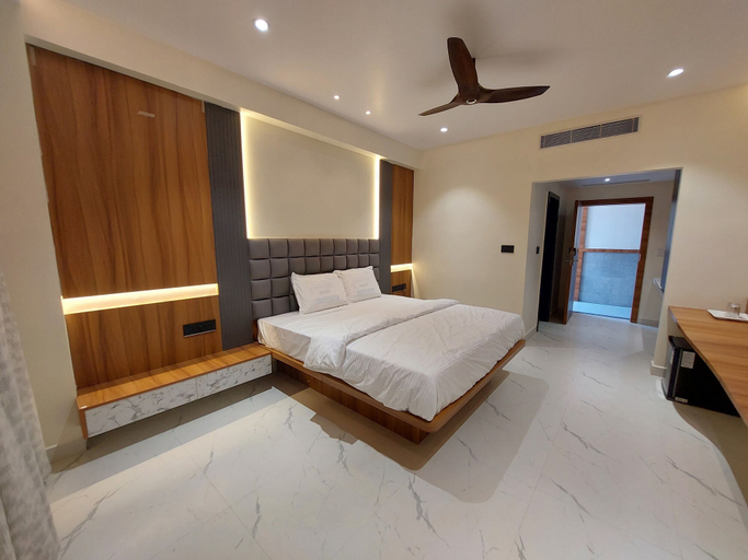 Bedroom 2, Hotel Lemon Park, Visakhapatnam