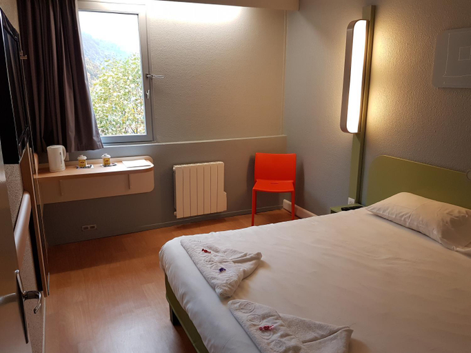 Bedroom 2, Hotel Inn Design Moutiers, Savoie