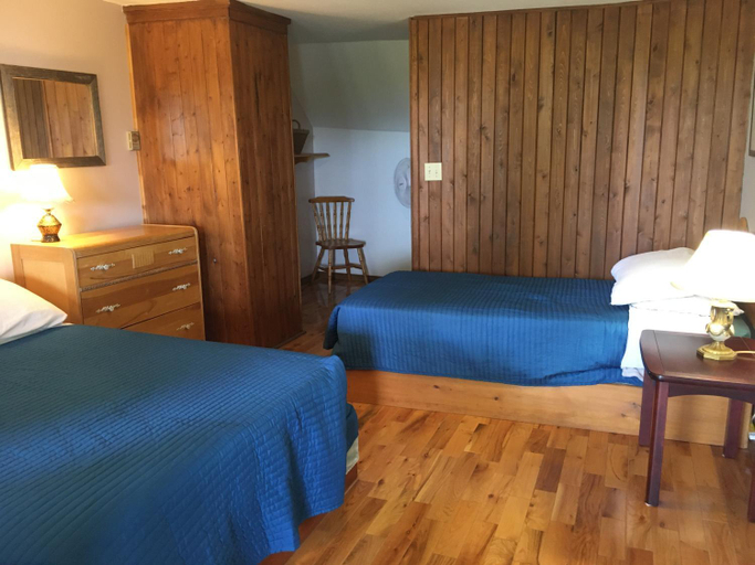 Bedroom 2, L'Aubergine, Charlevoix