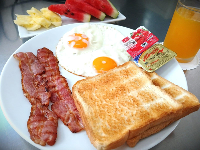Food & Drinks