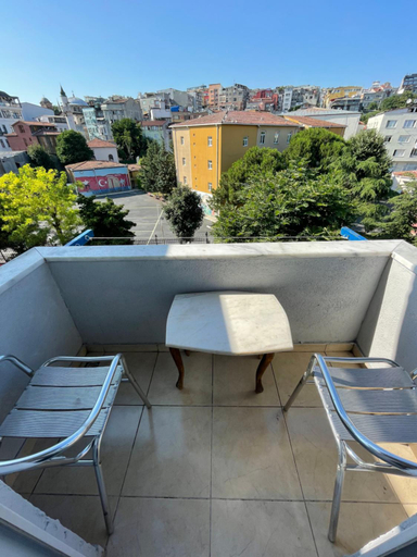 Others 5, Arat Apartments, Fatih