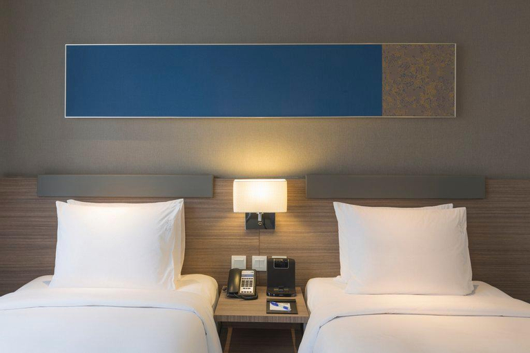 Bedroom 25