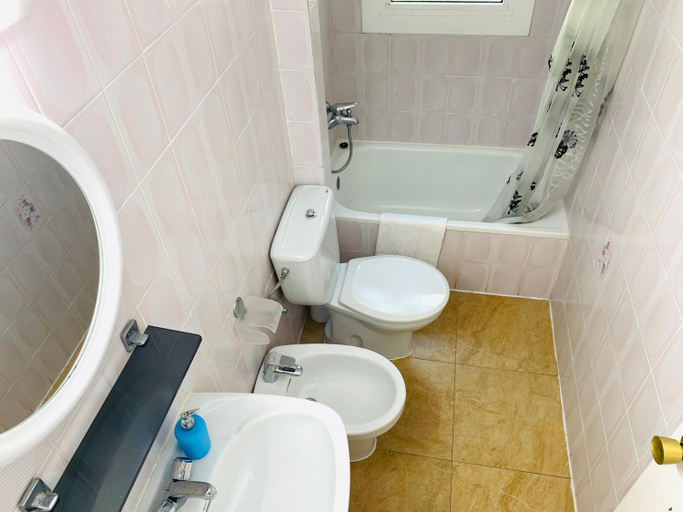 Bathroom 5, Eva Aparthotel, Girona