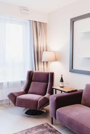 Others 4, LuxLux Apartments Metro Slodowiec, Warsaw