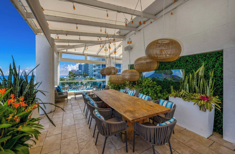 Food & Drinks 5, Beachfront Condo Fort Lauderdale Beach, Broward