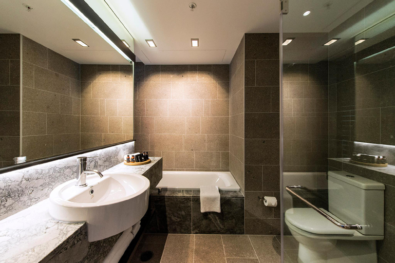 Bathroom 11