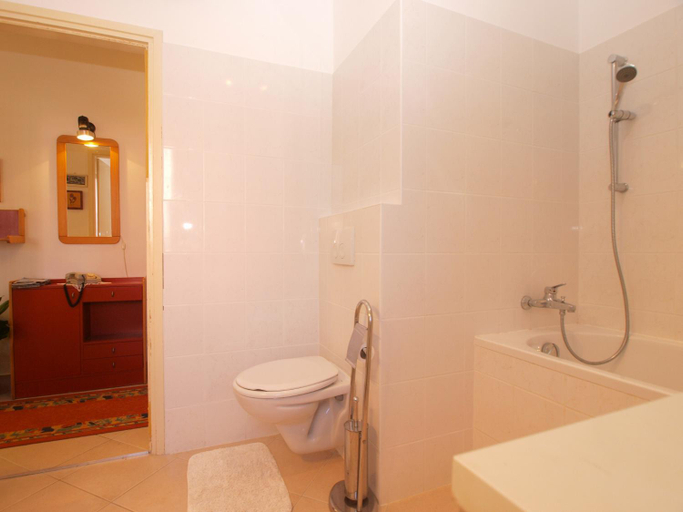 Others 5, Apartment 1557, Medulin