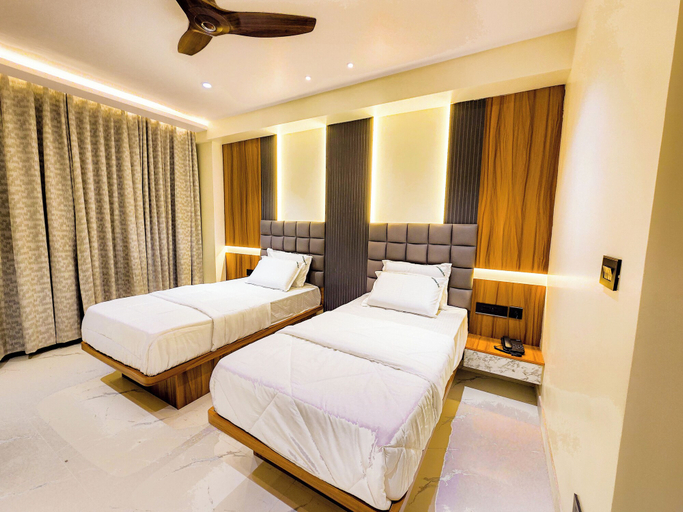 Others 4, Hotel Lemon Park, Visakhapatnam