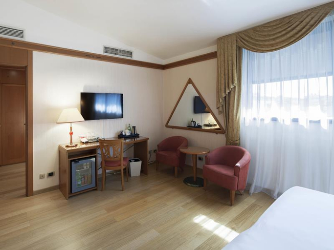 Bedroom 13