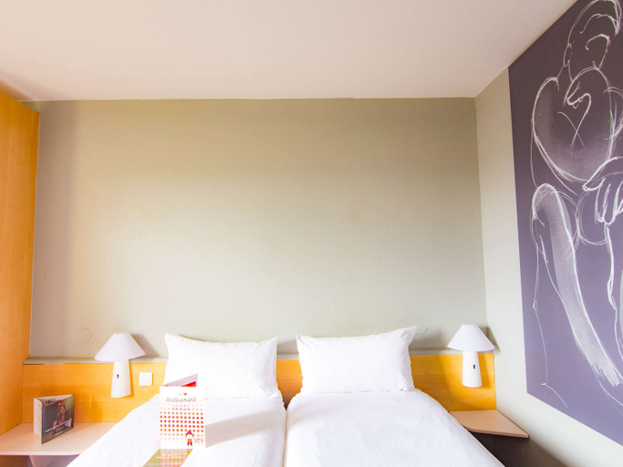 Bedroom 3, Ibis Colmar East, Haut-Rhin
