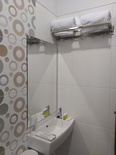Bathroom 3, Banua Raya Homestay, Sleman
