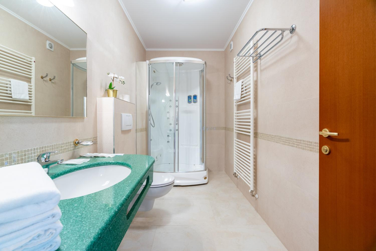 Bathroom 4, Villa Krolewiec - 1,5km od Energylandii, Chrzanów