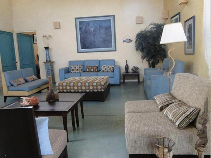 Public Area, La Posada De Los Tumpis, Contralmirante Villar