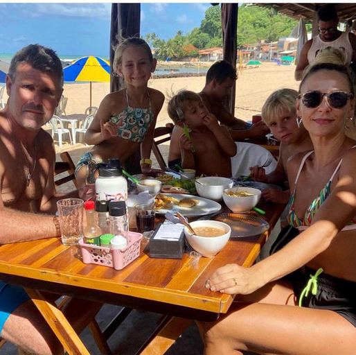 Food & Drinks, Pe na Areia, Baía Formosa