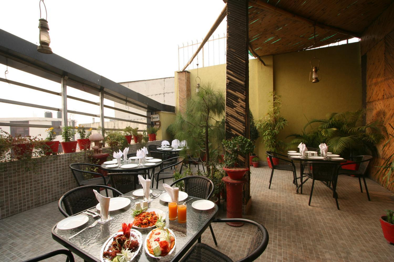 Food & Drinks 5, Hotel Rupam Kingston Park, West
