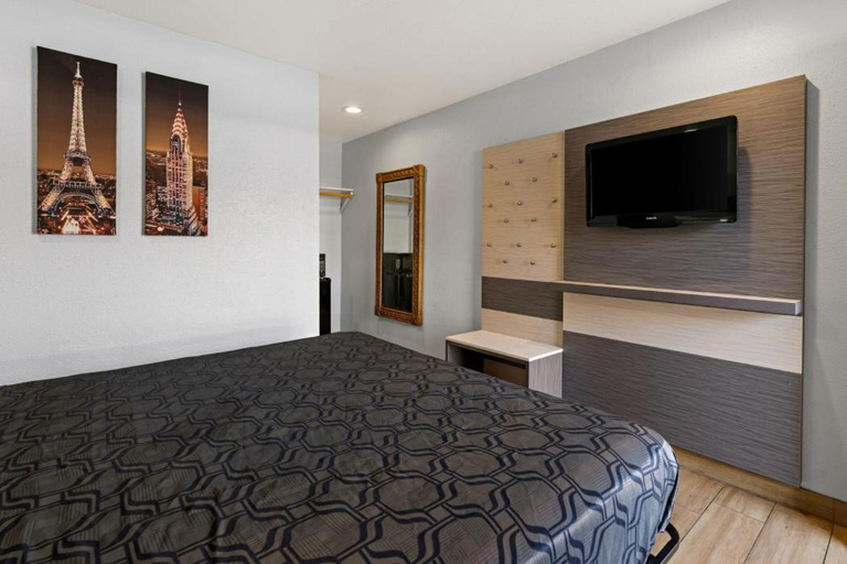 Bedroom 11