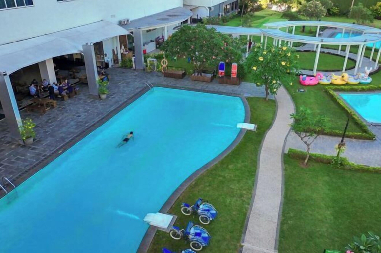 Swimming Pool 15