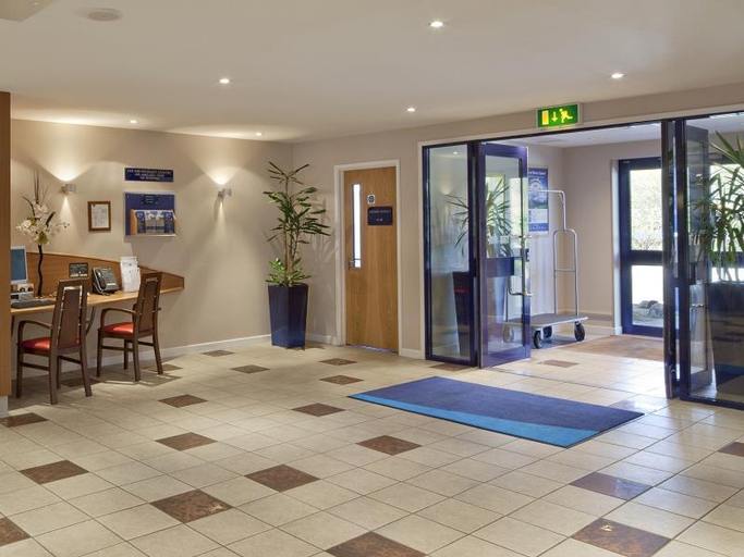 Public Area 3, Holiday Inn Express POOLE by IHG, Poole