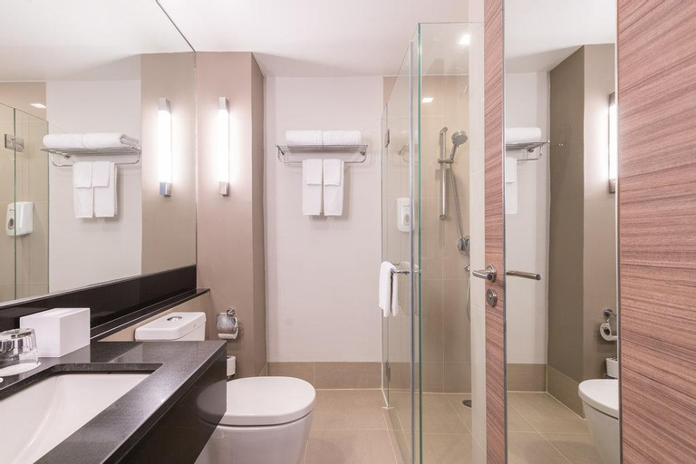 Bathroom 27