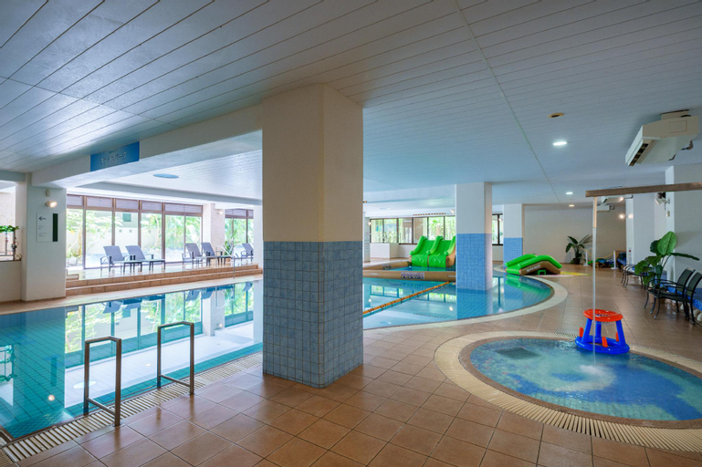Swimming Pool 8