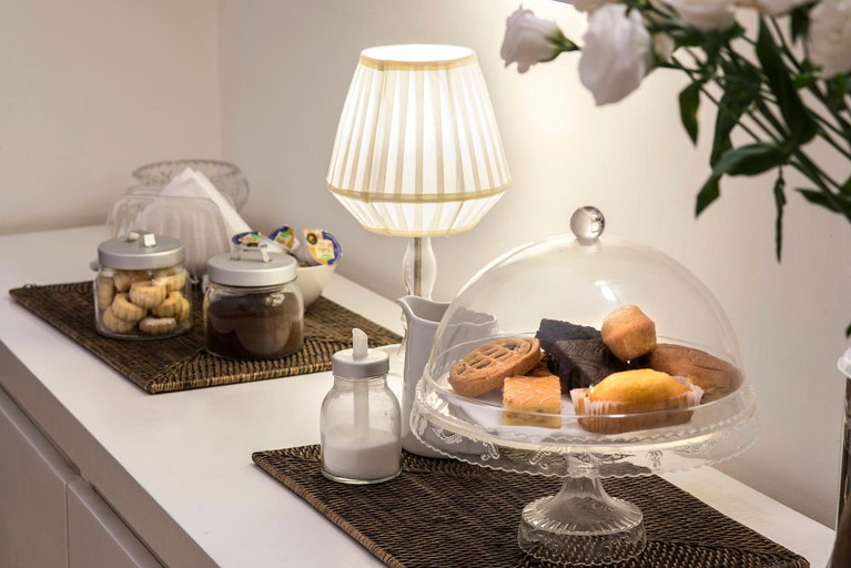 Food & Drinks, B&B Arco Del Lauro, Rome