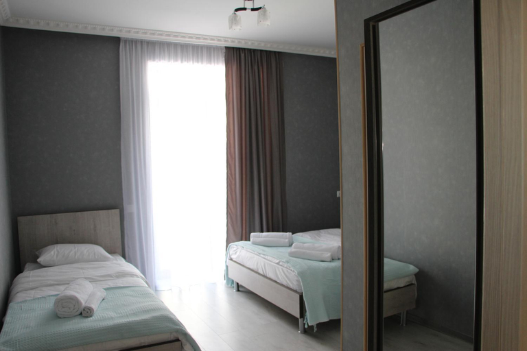 Others 5, Hotel Elegant, Kazbegi