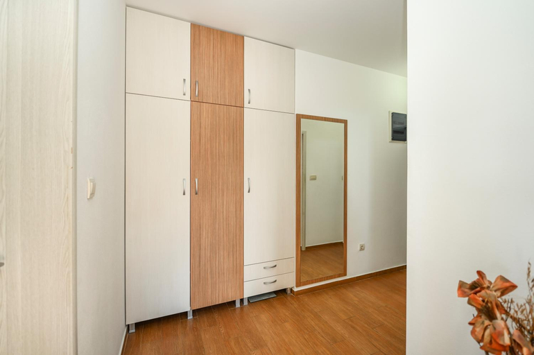 Others 5, Villa Lux Rajovic