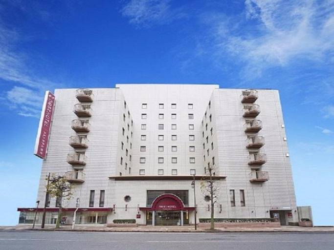 Exterior 17