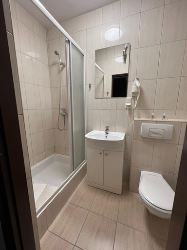 Bathroom 3, Centrum Konferencyjno-Apartamentowe Mrowka, Warsaw