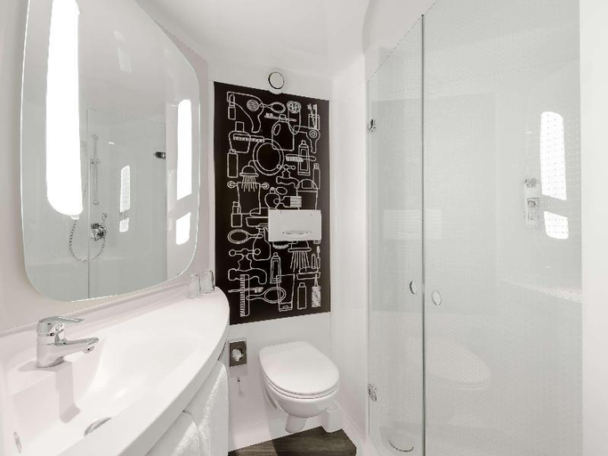 Bathroom 4