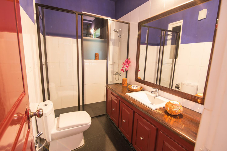 Bathroom 3, Old Frankland Kandy Luxury Boutique Hotel, Udunuwara