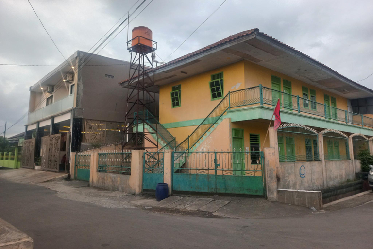 Exterior & Views 1, Hotel O Juan Guest House, Banyumas