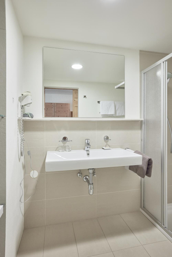 Bathroom 3, Bio Hotel Stillebach, Imst