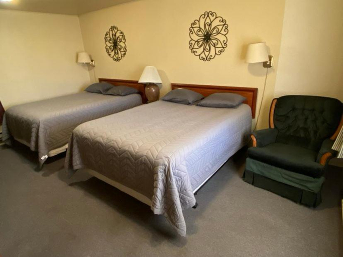 Bedroom 2, The Willows Motel, Lincoln