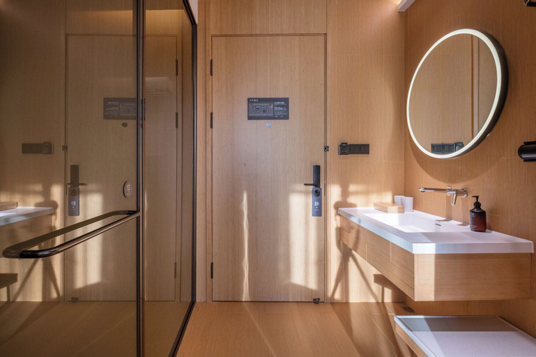 Bathroom 8