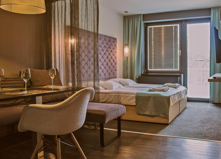 Others 5, Orion Apartman, Sárvár