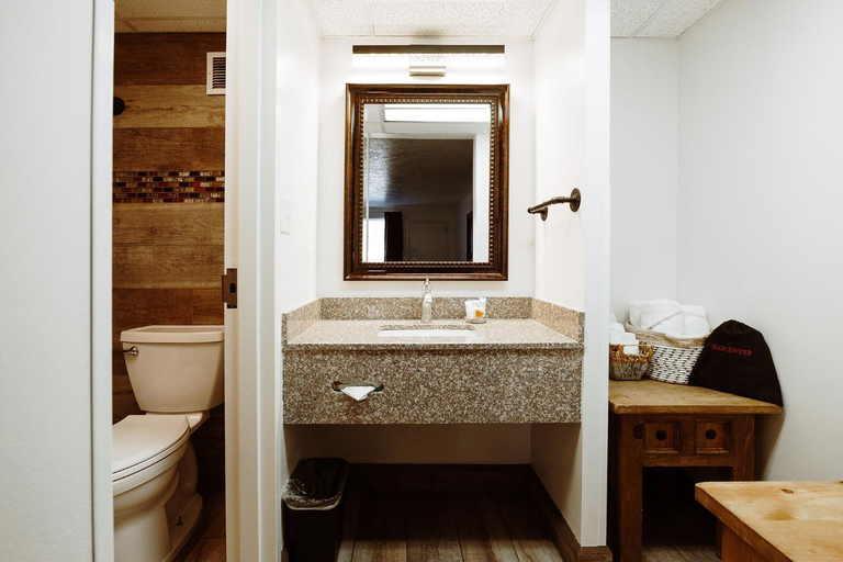 Bathroom 5, Taos Valley Lodge, Taos