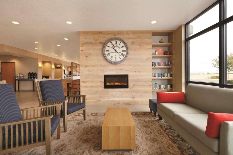 Public Area 2, UNIVERSITY HOTEL - DAVIS AREA by IHG, Solano